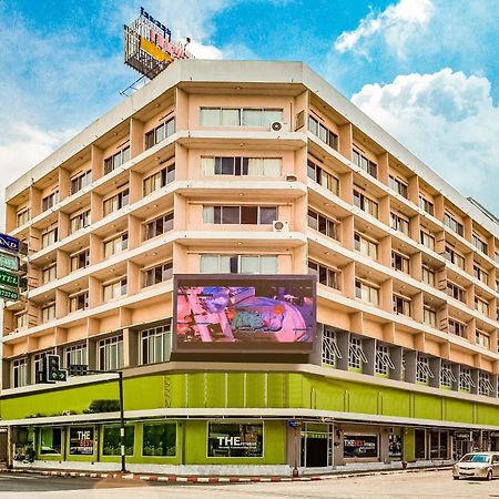 Oyo 441 Grand Thara Hotel Surat Thani Exterior photo