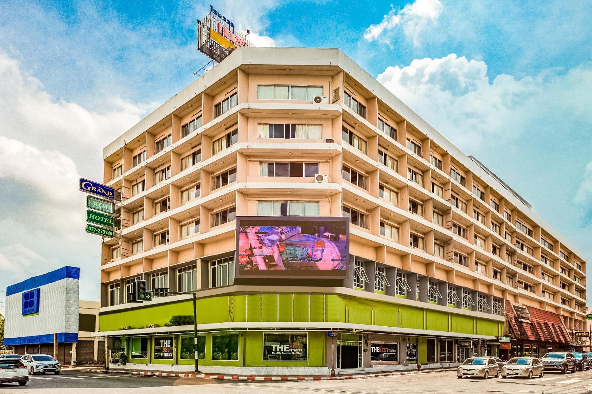 Oyo 441 Grand Thara Hotel Surat Thani Exterior photo