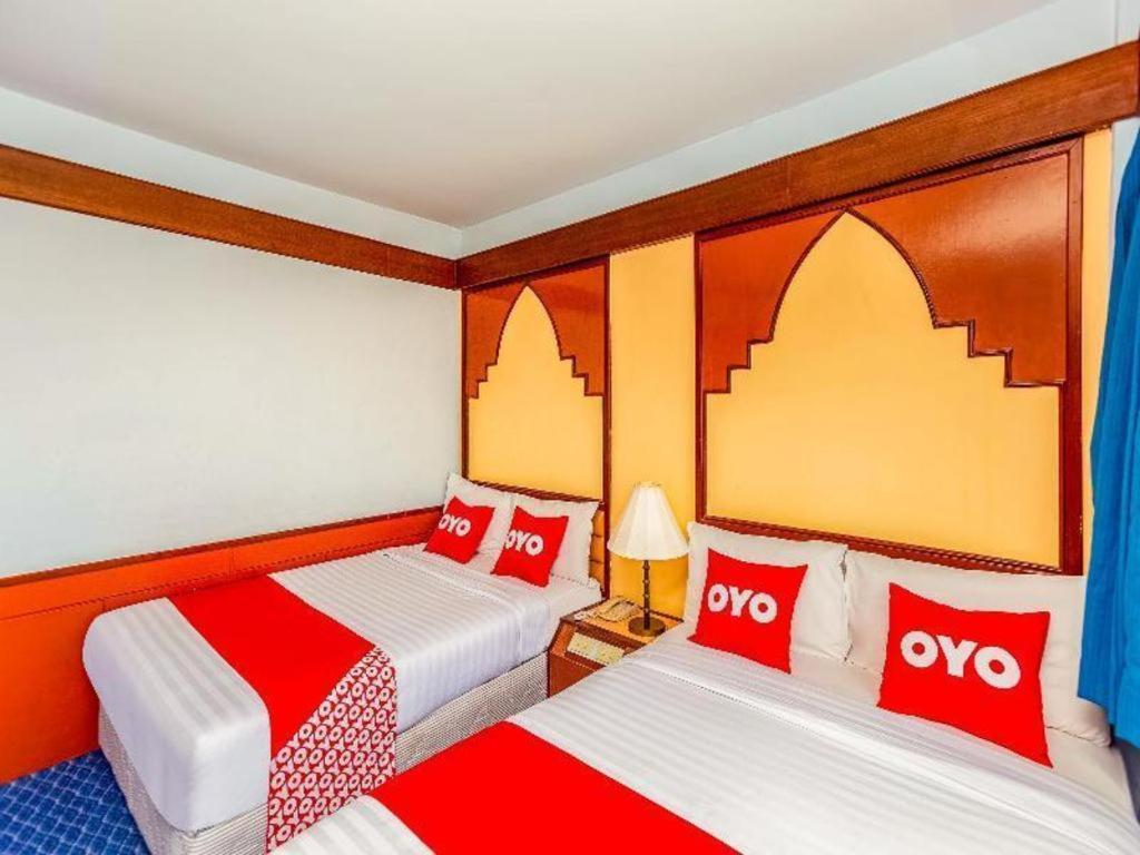 Oyo 441 Grand Thara Hotel Surat Thani Exterior photo