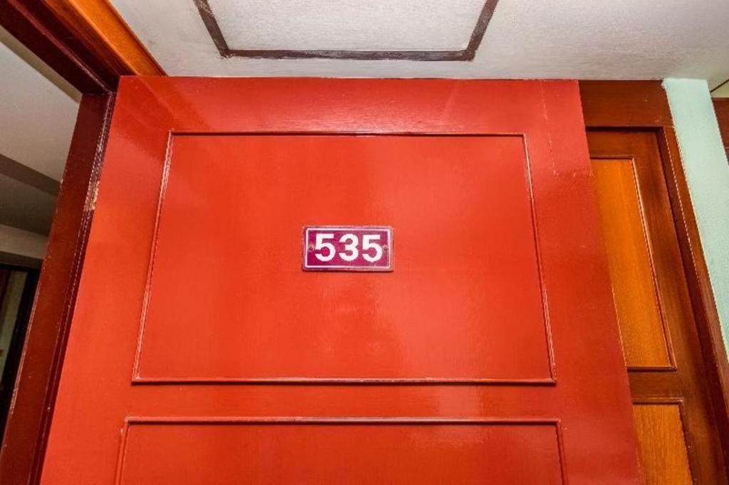 Oyo 441 Grand Thara Hotel Surat Thani Exterior photo